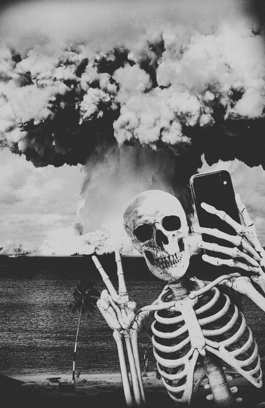 The War #1 D 1 in 10 Variant Edition (Full Art, Shaw)